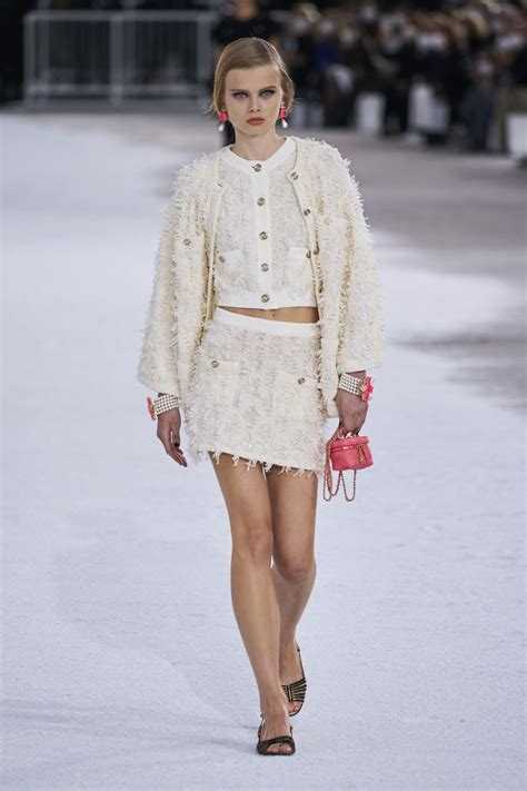 défilé chanel 2021|chanel fashion designer fall 2021.